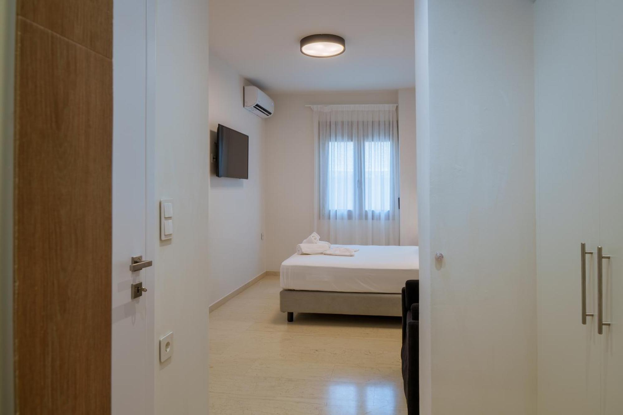 Notos Boutique Apartments Ираклио Екстериор снимка